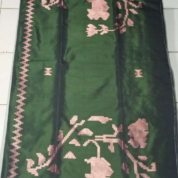 Sapeq Woven Fabric
