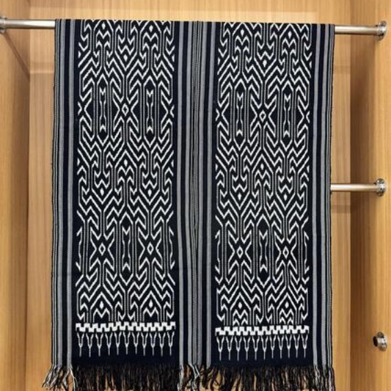 Sekomandi Fabric - Ulukarua Motif