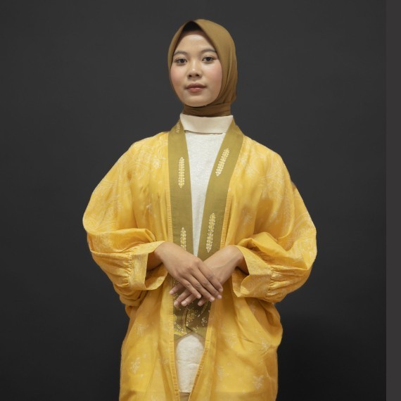 Yuvika – Natural Dye Batik Kimono Outer