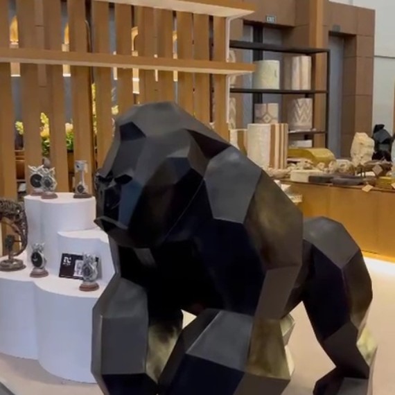 Polygonal Sculpture Gorilla