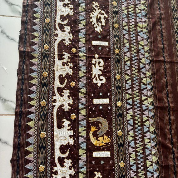 Tapis Raja Tunggal Fabric