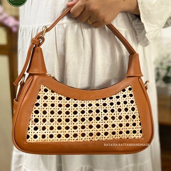 Edelweis Rattan Bag