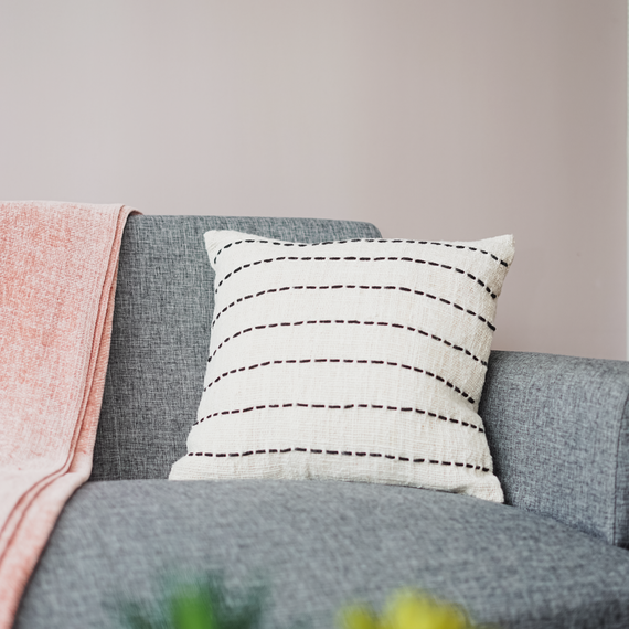 Cushion Benang Emas Tumanggal