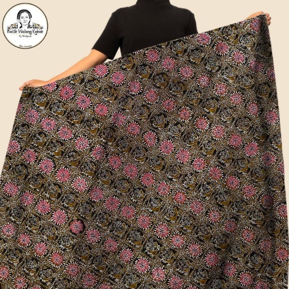 Hand-Drawn Batik Long Fabric - Gusti Putri Motif (+Shawl)