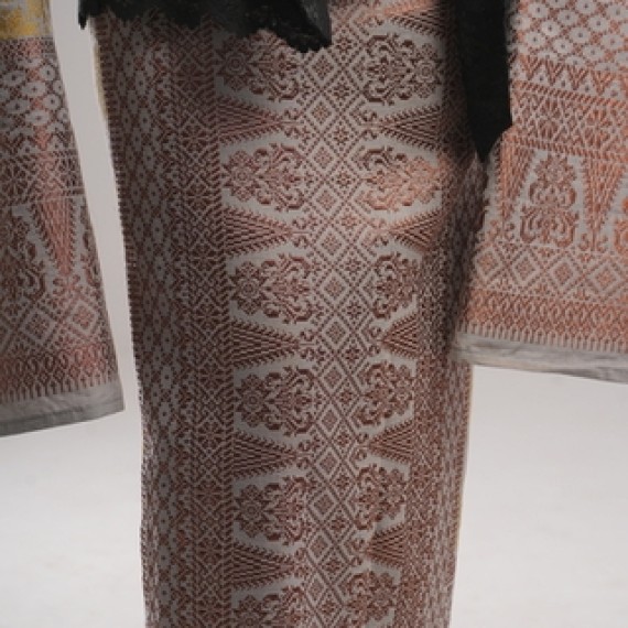 Songket Bunga Cina with Natural Dye